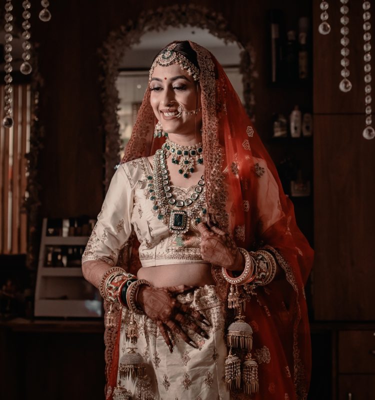 bridal couture, jewellery & accessories red color instagram post (1)